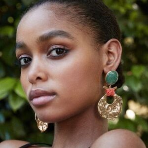 Zara Emerald and Gold Textured Earrings